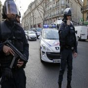 حمله به دانشجویان – حمله به دانشجویان در دانشگاه پاریس