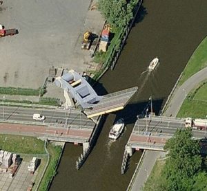 پل پرنده - عجیب‌ترین و جالب‌ترین پل‌های جهان