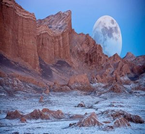 دره ماه -  عجیب‌ترین مکان‌های دنیا
