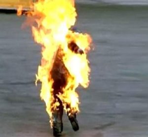 آتش زدن - پسری که پدر خود را آتش زد